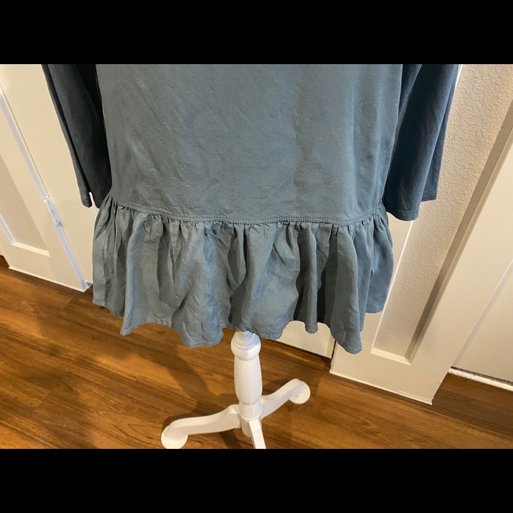 LOFT Peplum Top - Picture 3 of 8